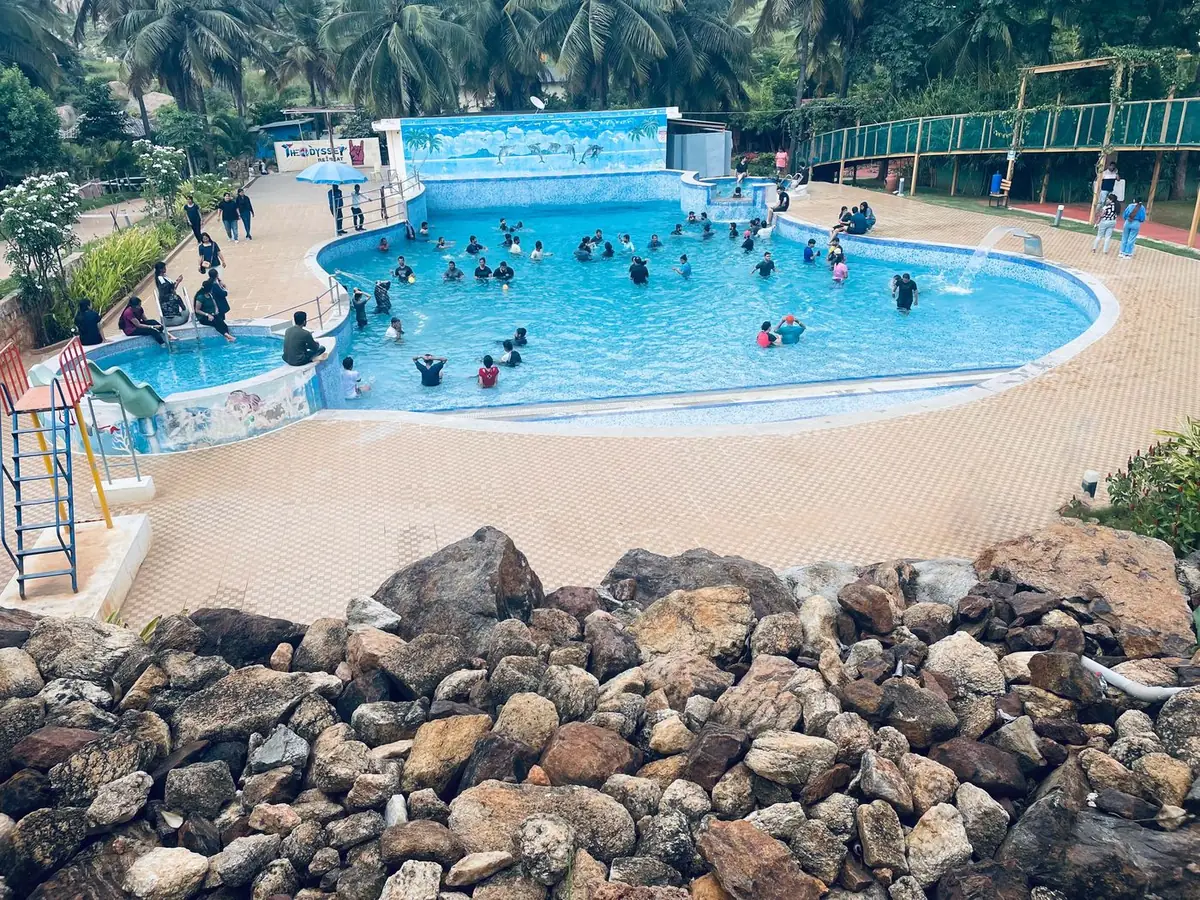 Wave pool at Odyssey Retreat, Kanakapura