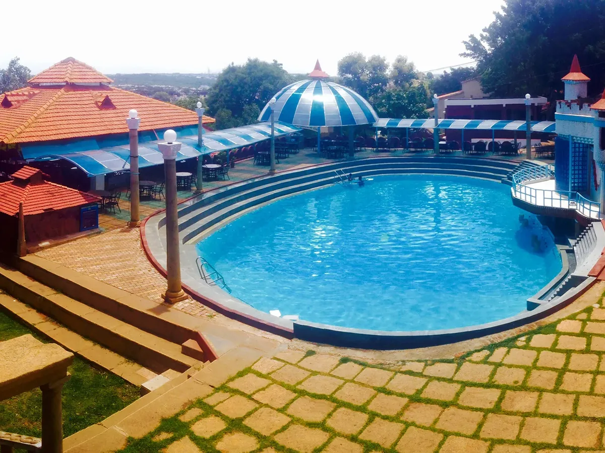 Swimming pool at Best Club Elegant, Bangalore