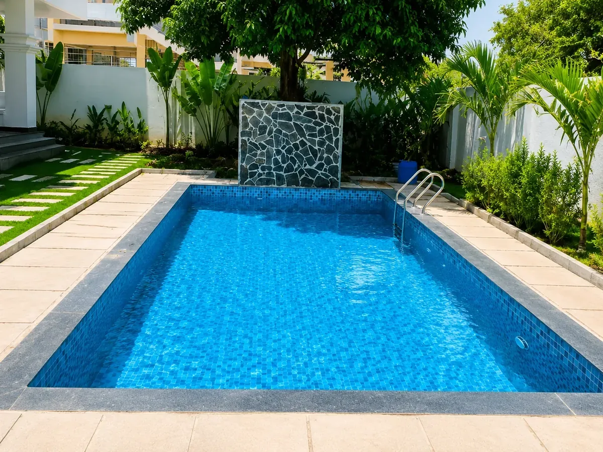Swimming pool at Sudhakar Residence, Kanakapura